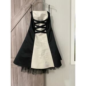 Jessica McClintock Gunne Sax 3/4 corset dress